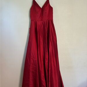 Floorlength Prom Dress / Wedding Dress / Formal Dress Red